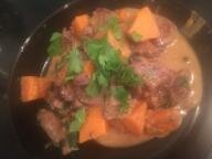 Gulasz wołowy z dynią i pieczarkami