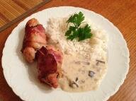 Roladki z indyka z suszonymi pomidorami i boczkiem